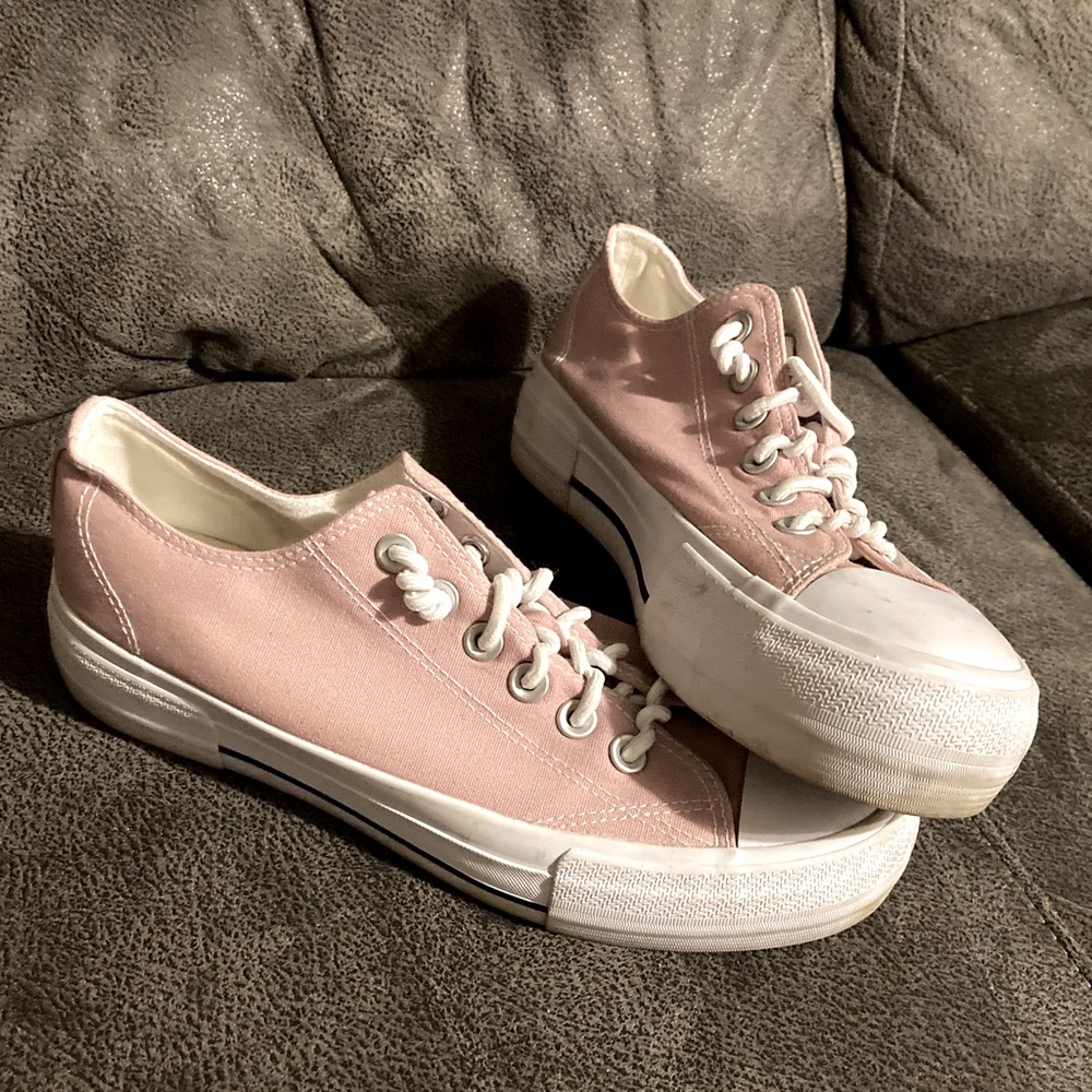 Women’s size 9 pink “chucks” style sneakers